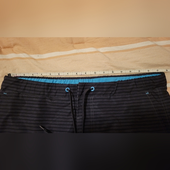 ZeroXposur Men's Gray and Blue Swim Trunks - Picture 5 of 5